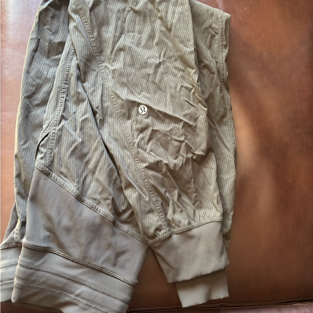 Lululemon dance studio Olive Green Joggers
